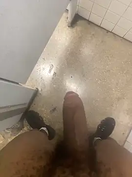 Snapshot of zeekBbc chatting on March 9, 3:01 am zeekBbc online show from March 9, 3:01 am