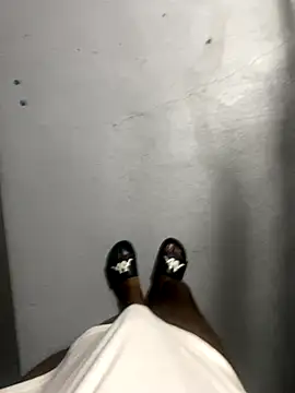 Snapshot of zeekBbc chatting on October 26, 12:00 pm zeekBbc online show from October 26, 12:00 pm