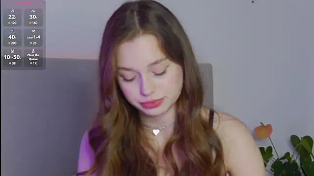 Lisa Moones online show from December 23, 4:06 pm