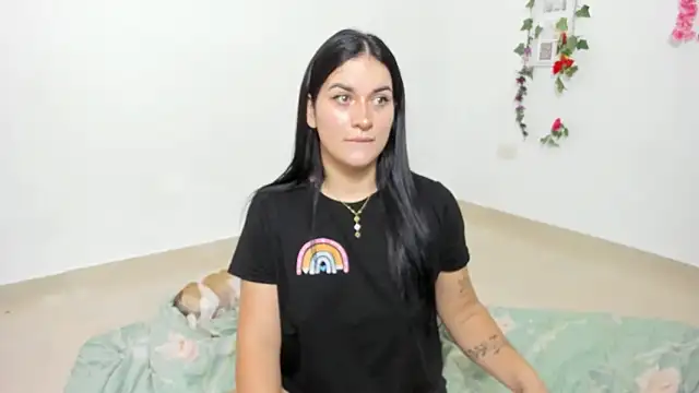 Emic  online show from November 22, 3:22 pm