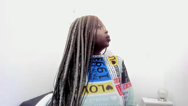  Zooee online show from December 7, 11:40 am