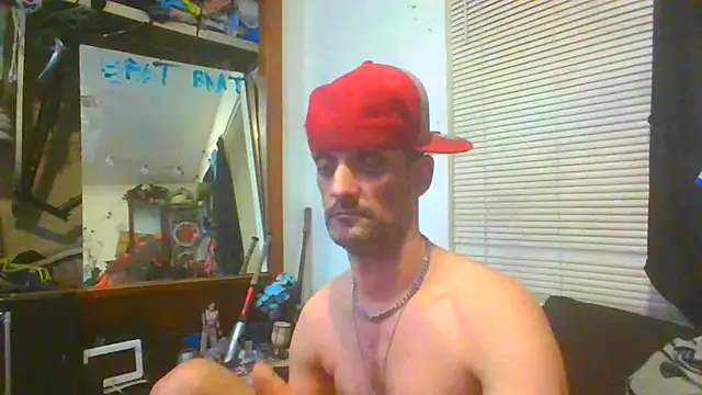 Snapshot of slinginbigD chatting on February 15, 8:22 am slinginbigD online show from February 15, 8:22 am