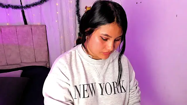 Little Ivy online show from January 2, 10:11 pm