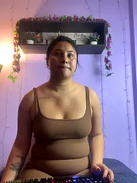 Little Ivy online show from November 27, 3:14 pm