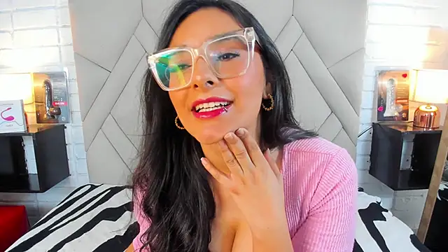 Snapshot of Isis_Osman chatting on January 8, 11:30 pm Isis Osman online show from January 8, 11:30 pm