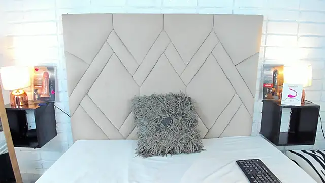 Snapshot of Isis_Osman chatting on January 26, 1:47 pm Isis Osman online show from January 26, 1:47 pm