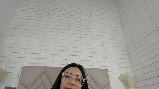 Snapshot of Isis_Osman chatting on September 9, 1:43 pm Isis Osman online show from September 9, 1:43 pm