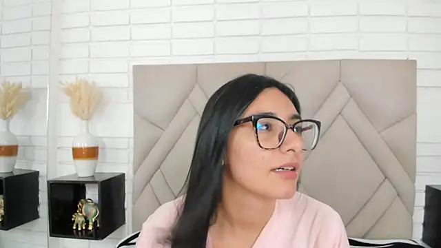 Snapshot of Isis_Osman chatting on September 26, 7:18 pm Isis Osman online show from September 26, 7:18 pm