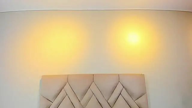 Isis Osman online show from February 22, 7:34 pm