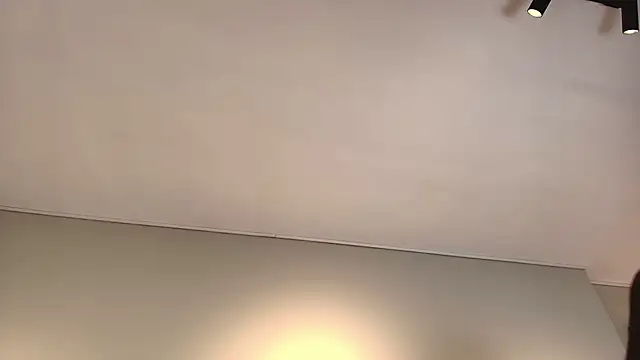 Isis Osman online show from March 19, 7:40 pm