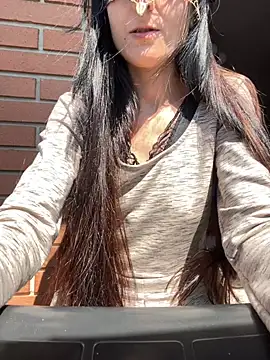 LolloLara91 online show from May 1, 12:54 pm
