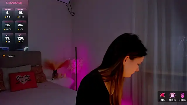 Laura Leee online show from February 1, 9:43 am