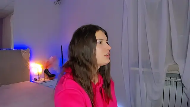 Laura Leee online show from February 12, 6:08 am