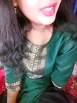 Snapshot of Miss-Siyaa chatting on December 2, 6:10 pm Miss-Siyaa online show from December 2, 6:10 pm