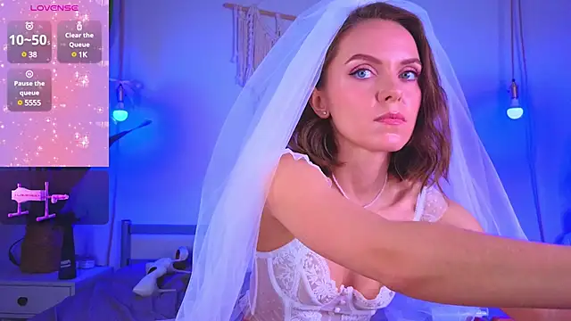 lil fleur online show from December 4, 10:13 am