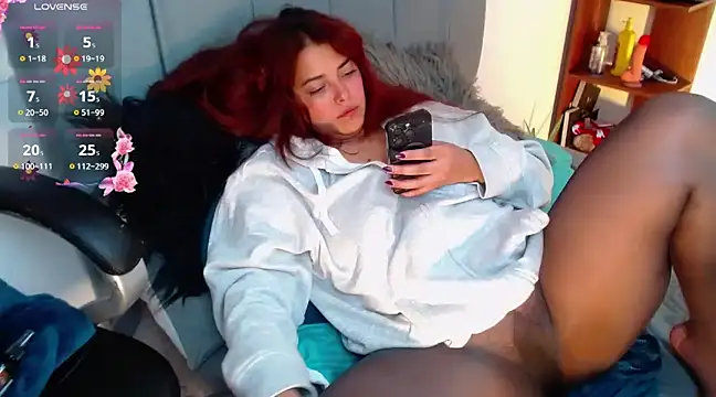 VictoriaMontero30000 online show from March 23, 6:37 am