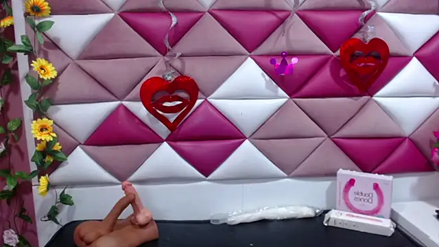 Snapshot of NahomiConnor_ chatting on March 21, 4:40 pm NahomiConnor online show from March 21, 4:40 pm