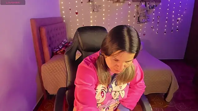 Sabrina Hall  online show from April 5, 2:53 am