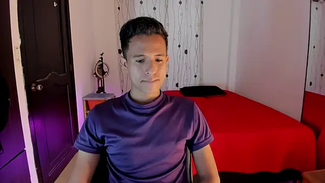 Snapshot of alessandro_wizard chatting on February 15, 9:04 pm alessandro wizard online show from February 15, 9:04 pm