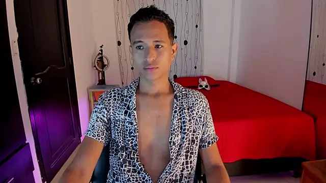 Snapshot of alessandro_wizard chatting on February 21, 12:50 pm alessandro wizard online show from February 21, 12:50 pm