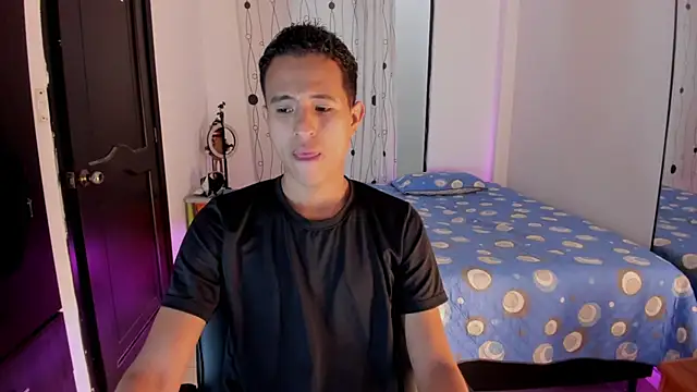 Snapshot of alessandro_wizard chatting on February 28, 2:31 pm alessandro wizard online show from February 28, 2:31 pm