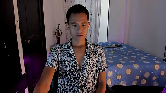 Snapshot of alessandro_wizard chatting on March 1, 3:38 pm alessandro wizard online show from March 1, 3:38 pm