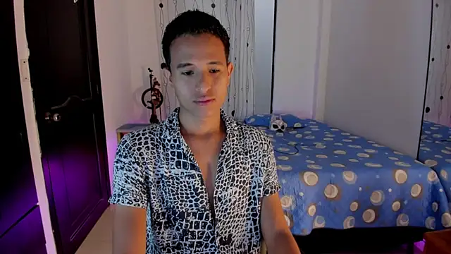 Snapshot of alessandro_wizard chatting on March 7, 1:51 pm alessandro wizard online show from March 7, 1:51 pm