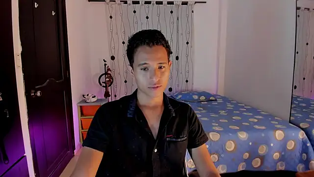 Snapshot of alessandro_wizard chatting on March 15, 1:08 am alessandro wizard online show from March 15, 1:08 am