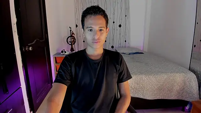 Snapshot of alessandro_wizard chatting on March 18, 10:04 pm alessandro wizard online show from March 18, 10:04 pm