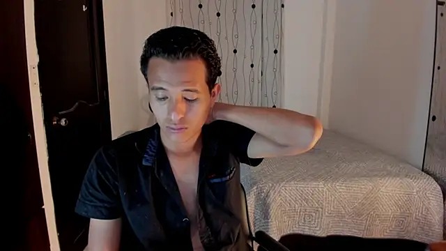 Snapshot of alessandro_wizard chatting on March 19, 10:53 pm alessandro wizard online show from March 19, 10:53 pm