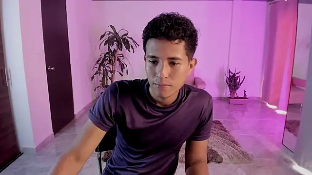 Snapshot of alessandro_wizard chatting on November 15, 3:19 pm alessandro wizard online show from November 15, 3:19 pm