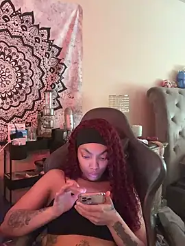 butterflybootyy online show from December 14, 9:13 pm