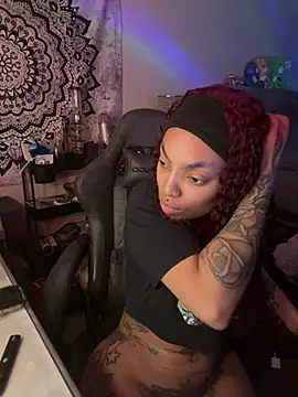 butterflybootyy online show from December 17, 4:43 pm