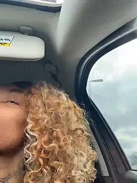 butterflybootyy online show from March 4, 6:29 pm