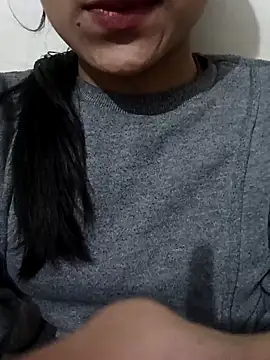 Snapshot of Riyu_05 chatting on December 21, 7:24 am Riyu 05 online show from December 21, 7:24 am