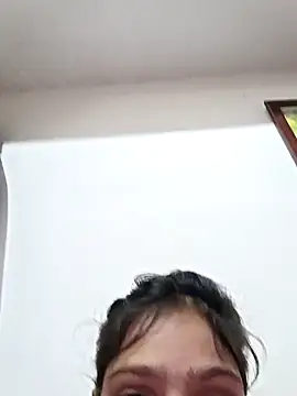 Snapshot of Riyu_05 chatting on January 15, 7:05 am Riyu 05 online show from January 15, 7:05 am