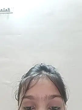 Snapshot of Riyu_05 chatting on February 5, 10:19 am Riyu 05 online show from February 5, 10:19 am