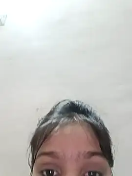 Snapshot of Riyu_05 chatting on February 8, 9:46 am Riyu 05 online show from February 8, 9:46 am