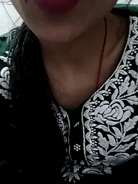 Snapshot of Riyu_05 chatting on March 13, 10:26 am Riyu 05 online show from March 13, 10:26 am