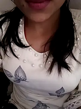 Snapshot of Riyu_05 chatting on March 18, 11:08 am Riyu 05 online show from March 18, 11:08 am