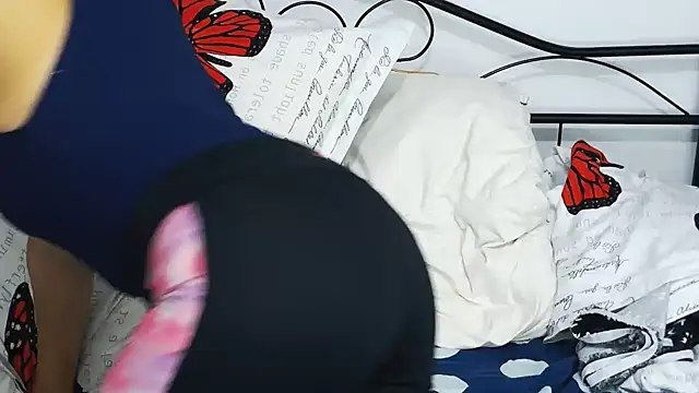 DivinSandra online show from March 19, 10:33 am