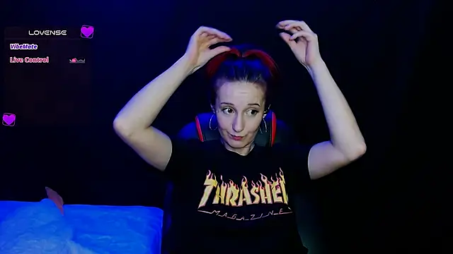 Snapshot of AgathaNoxe chatting on December 10, 4:24 am AgathaNoxe online show from December 10, 4:24 am