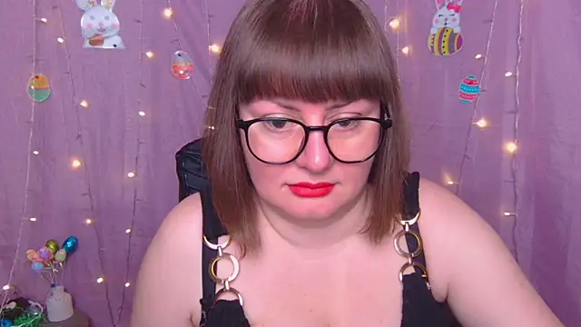 ZannaDreil online show from April 9, 6:02 pm