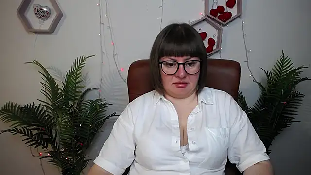 ZannaDreil online show from April 14, 6:14 pm