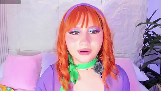 AvyMilton online show from October 22, 11:54 am