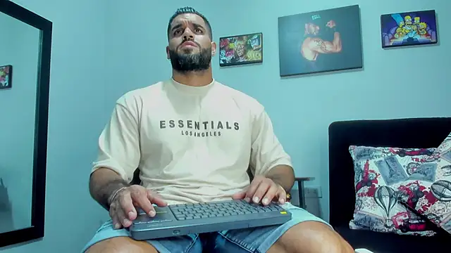 SamirHazard97 online show from October 17, 8:11 pm