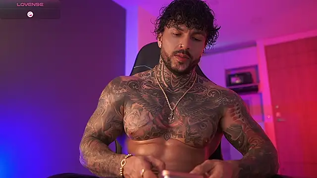 Snapshot of mariano_costa chatting on December 20, 3:35 am mariano costa online show from December 20, 3:35 am