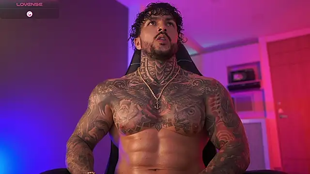 Snapshot of mariano_costa chatting on January 13, 1:33 am mariano costa online show from January 13, 1:33 am