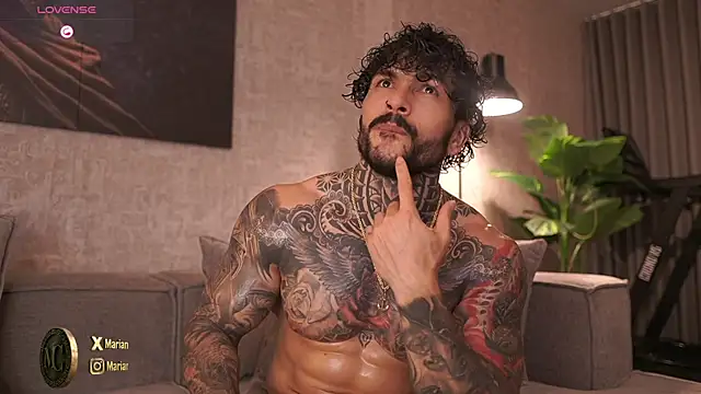 Snapshot of mariano_costa chatting on February 25, 4:00 am mariano costa online show from February 25, 4:00 am