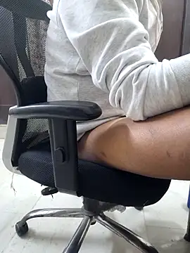 divyansh hyderabadi online show from December 15, 5:06 pm